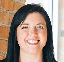 Sophie Hartwell, responsable de atención al cliente en el equipo de soporte, foto de perfil